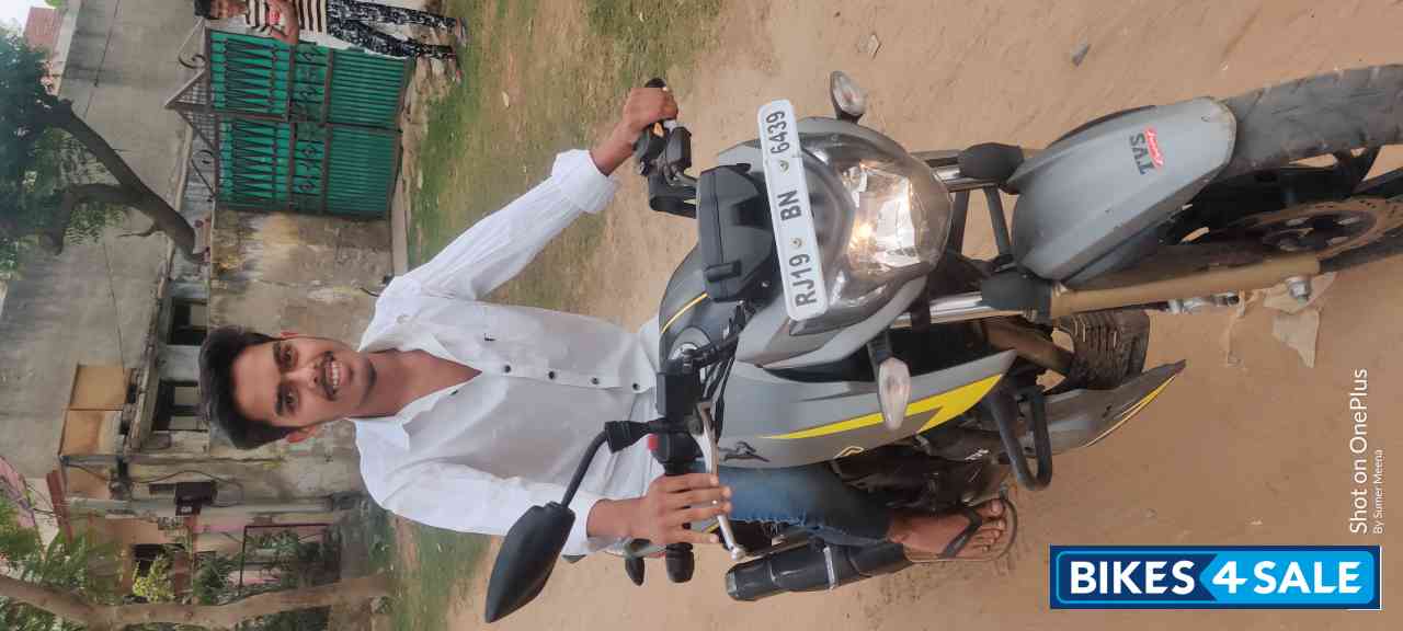 TVS Apache RTR 200 4V