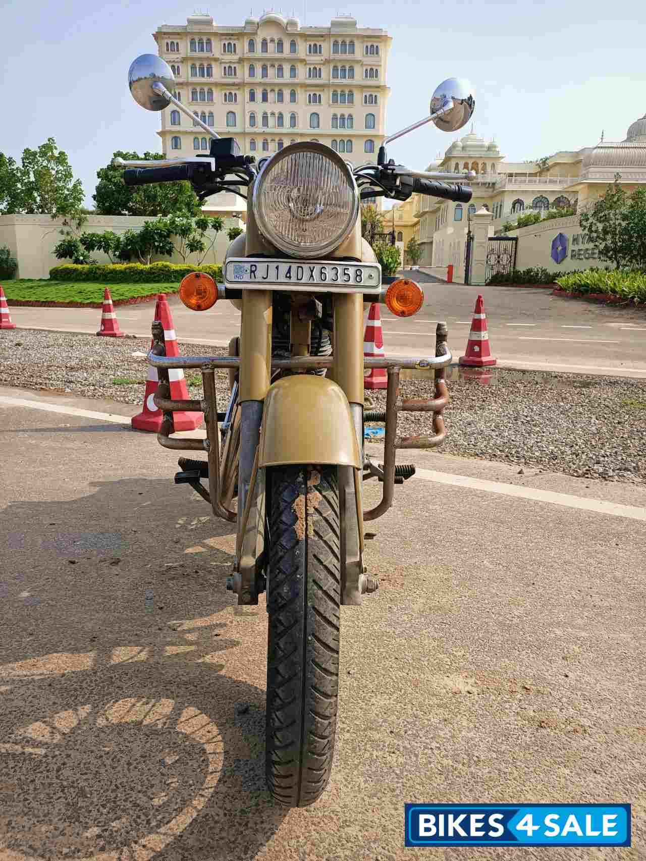 Royal Enfield Classic Desert Storm