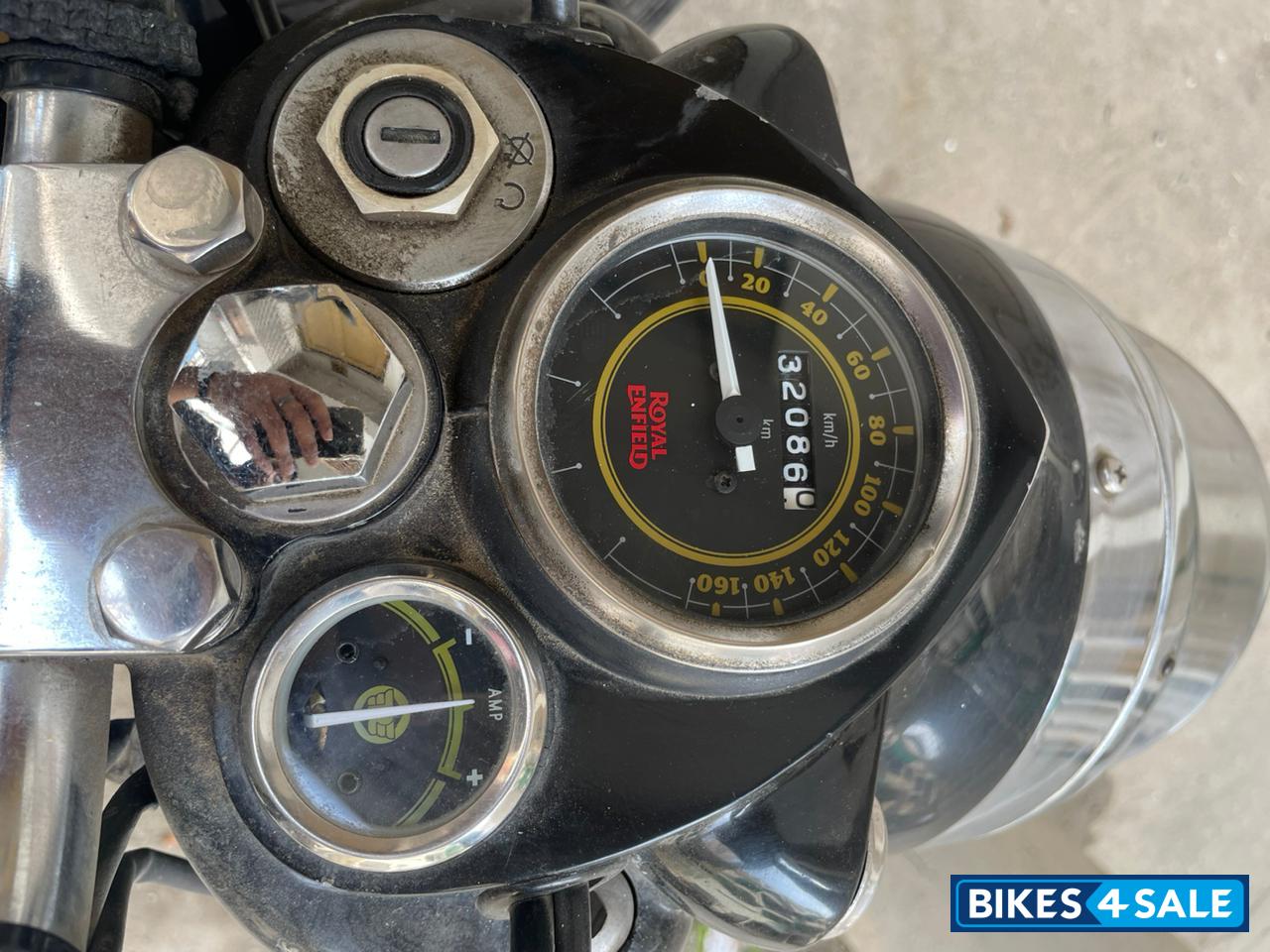 Black Royal Enfield Bullet Standard 350