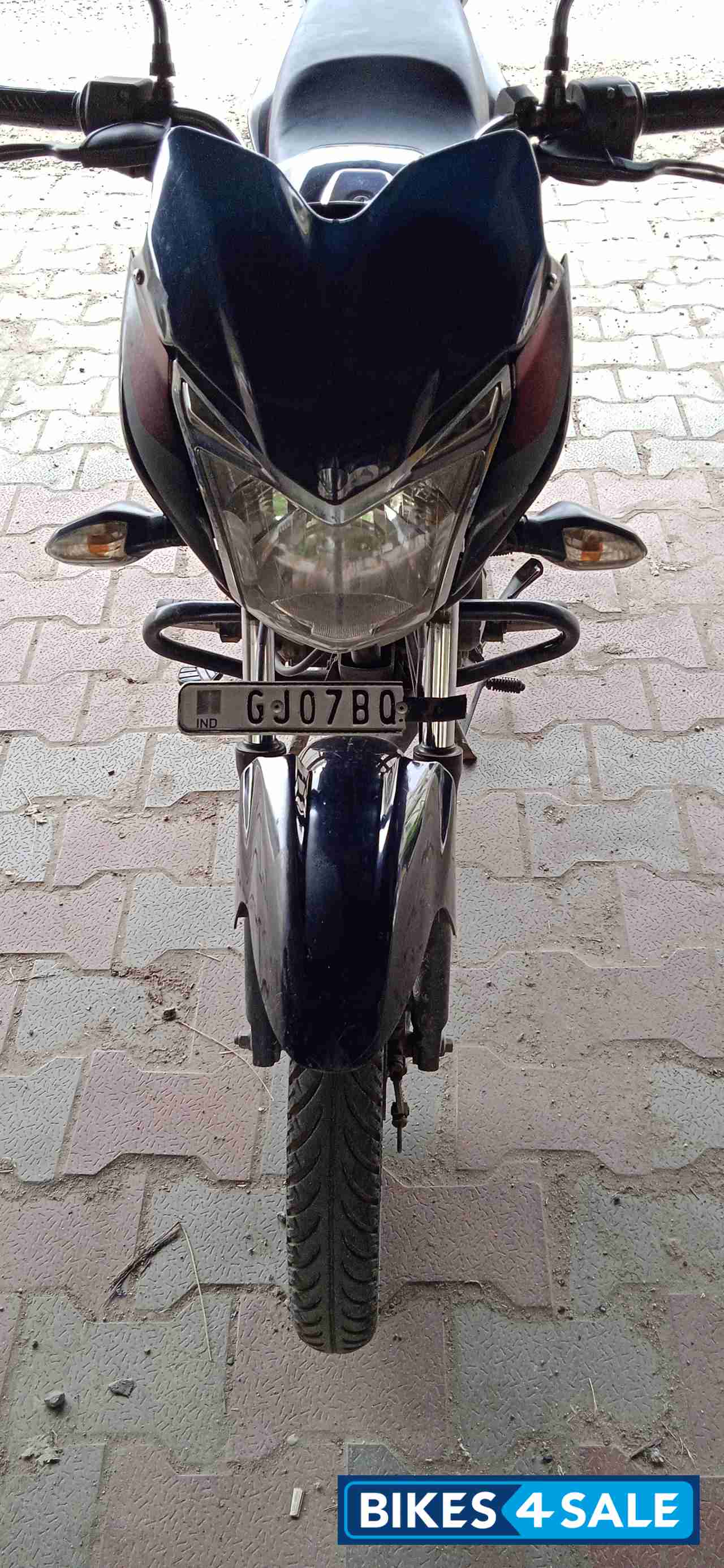 Black And Red Bajaj Discover 100T Black And Red Bajaj Discover 100T