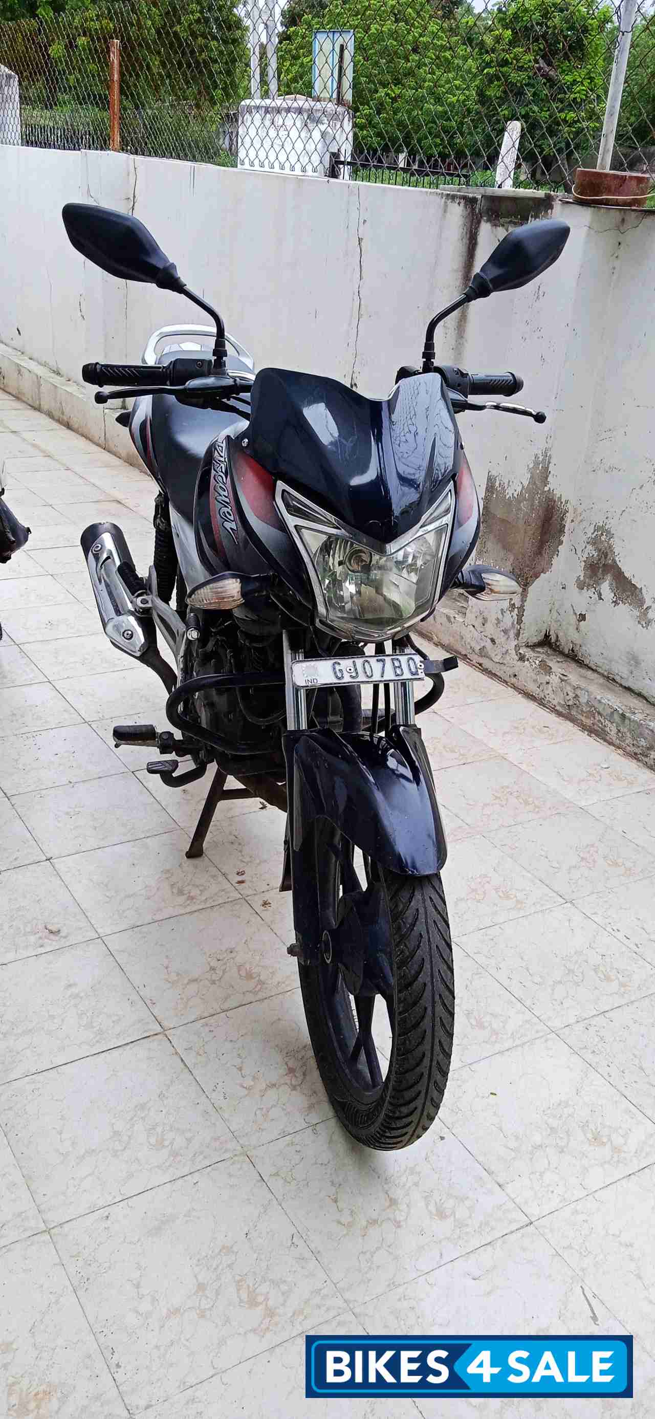 Black And Red Bajaj Discover 100T Black And Red Bajaj Discover 100T