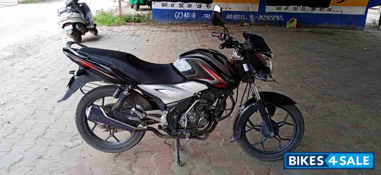 Black And Red Bajaj Discover 100T Black And Red Bajaj Discover 100T