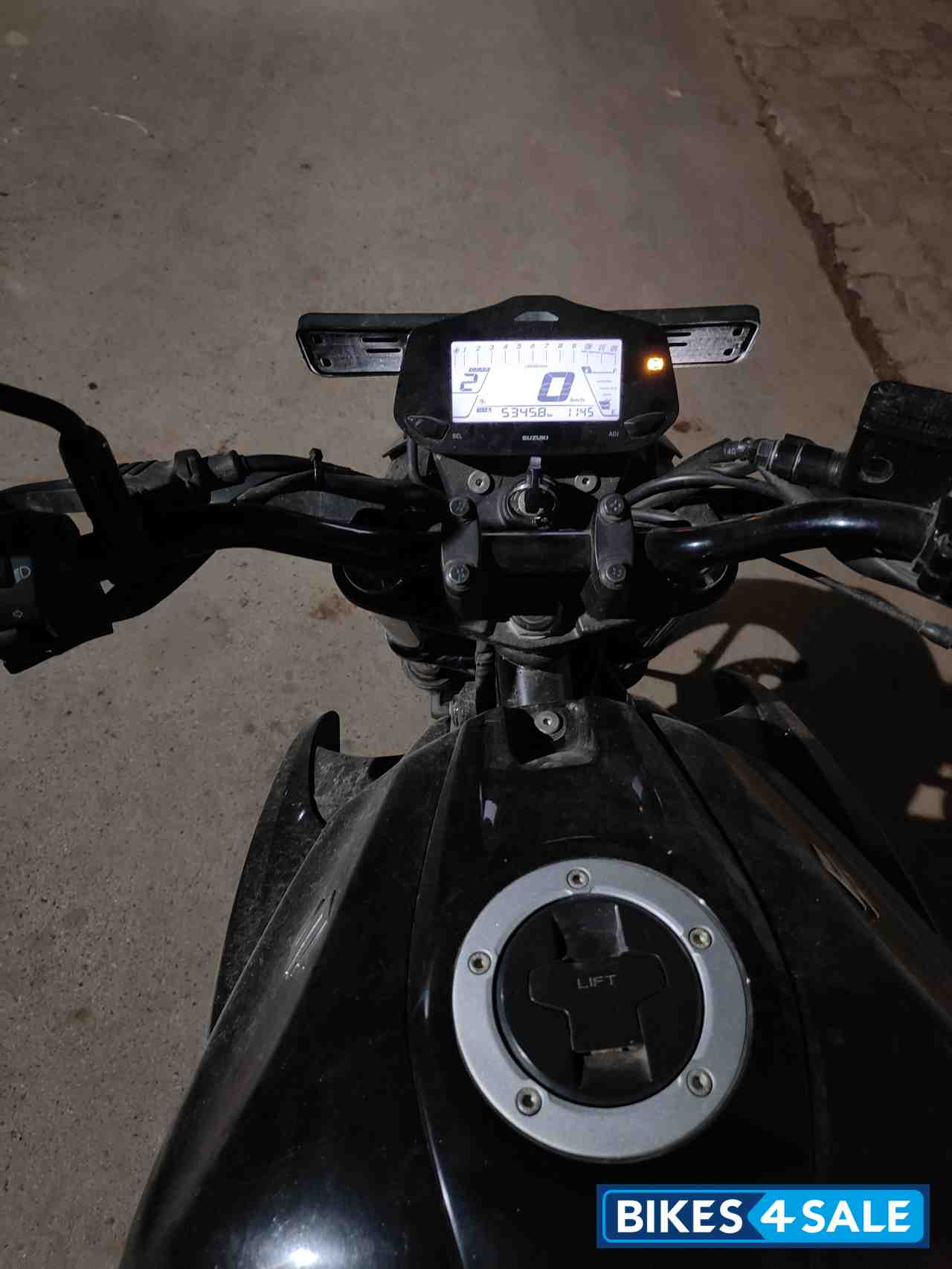 Black Suzuki Gixxer SF BS6 Black Suzuki Gixxer SF BS6