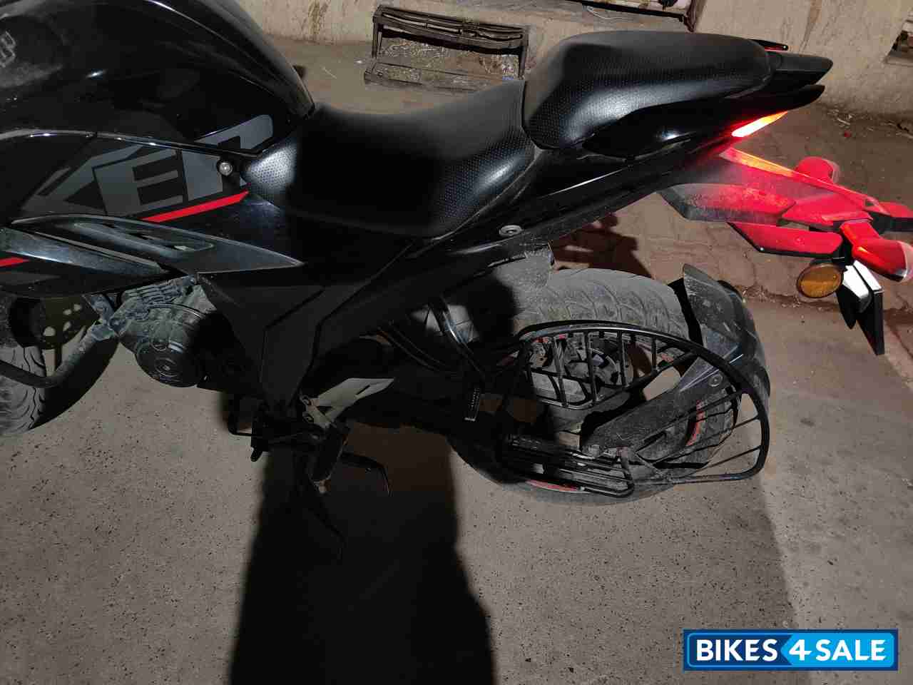 Black Suzuki Gixxer SF BS6 Black Suzuki Gixxer SF BS6