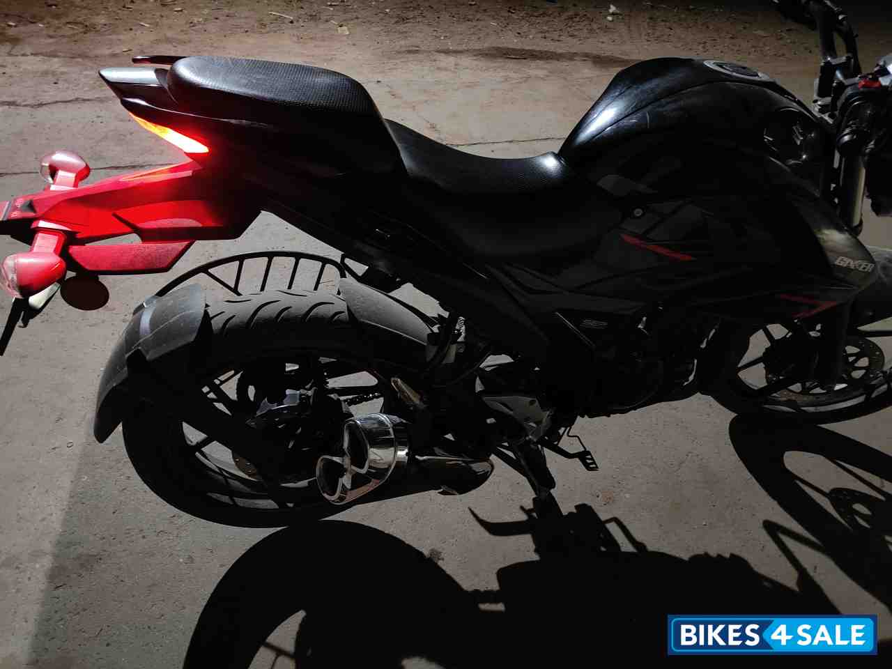 Black Suzuki Gixxer SF BS6 Black Suzuki Gixxer SF BS6