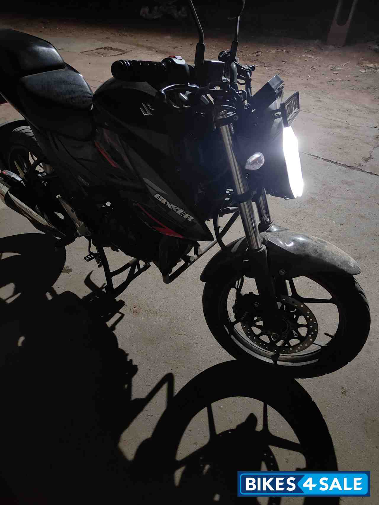 Black Suzuki Gixxer SF BS6 Black Suzuki Gixxer SF BS6