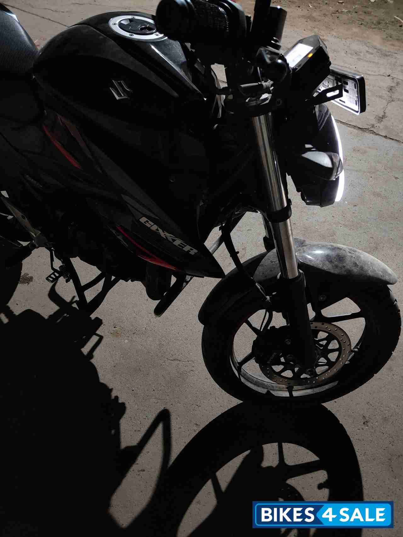 Black Suzuki Gixxer SF BS6 Black Suzuki Gixxer SF BS6