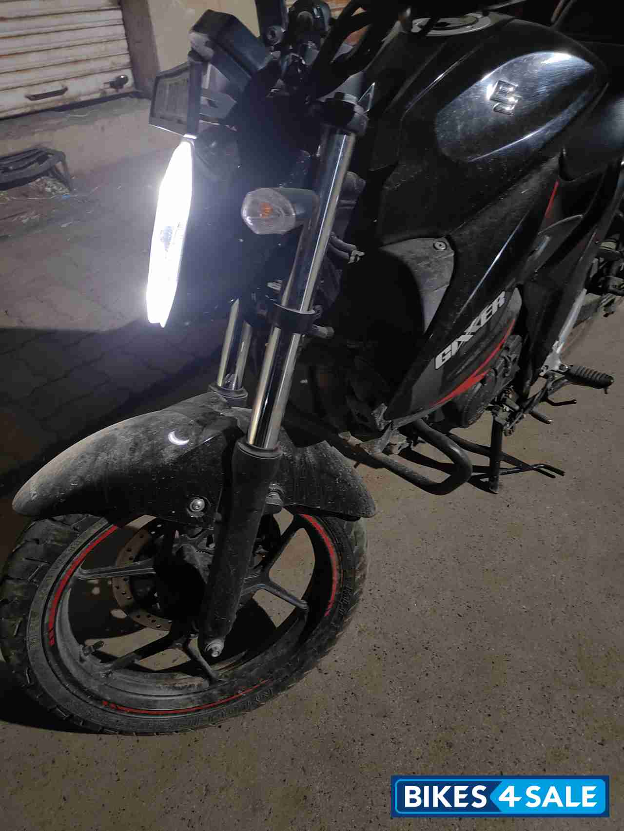 Black Suzuki Gixxer SF BS6 Black Suzuki Gixxer SF BS6
