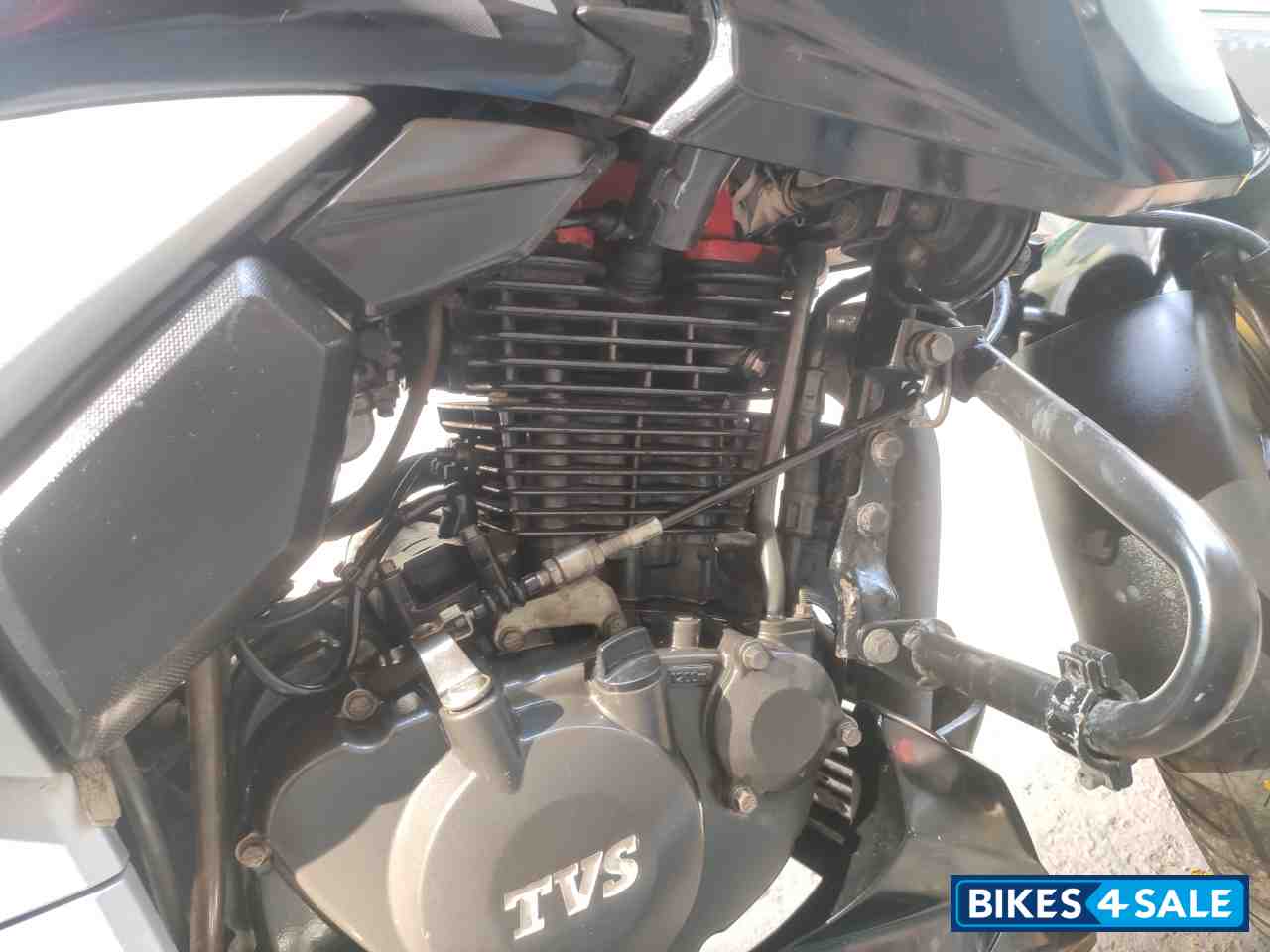 Black TVS Apache RTR 160 4V