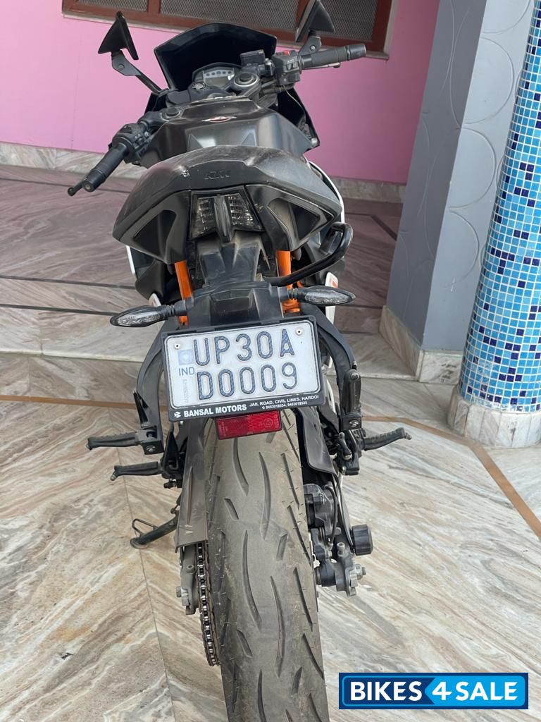 White Orange KTM RC 390