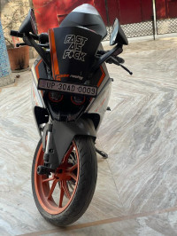 White Orange KTM RC 390