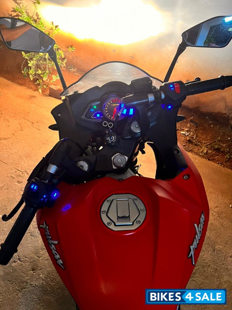 Bajaj Pulsar RS 200 BS6