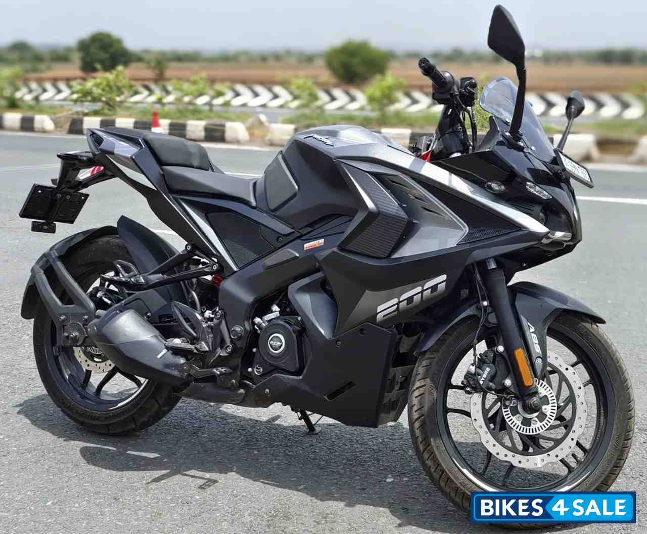 Pewter Grey Bajaj Pulsar RS 200 BS6