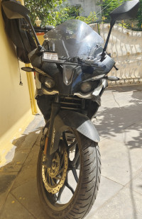 Pewter Grey Bajaj Pulsar RS 200 BS6