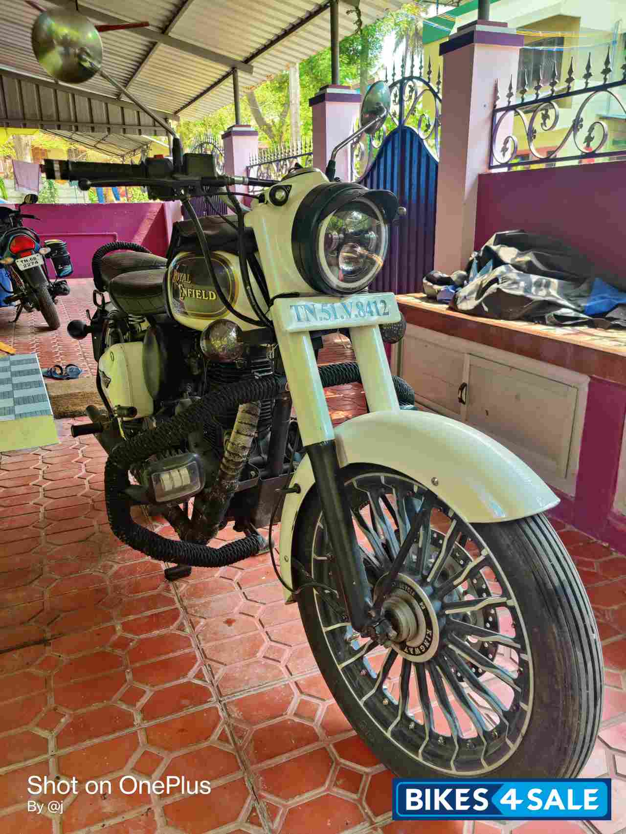 White Royal Enfield Bullet Standard 350