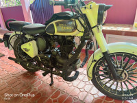 White Royal Enfield Bullet Standard 350