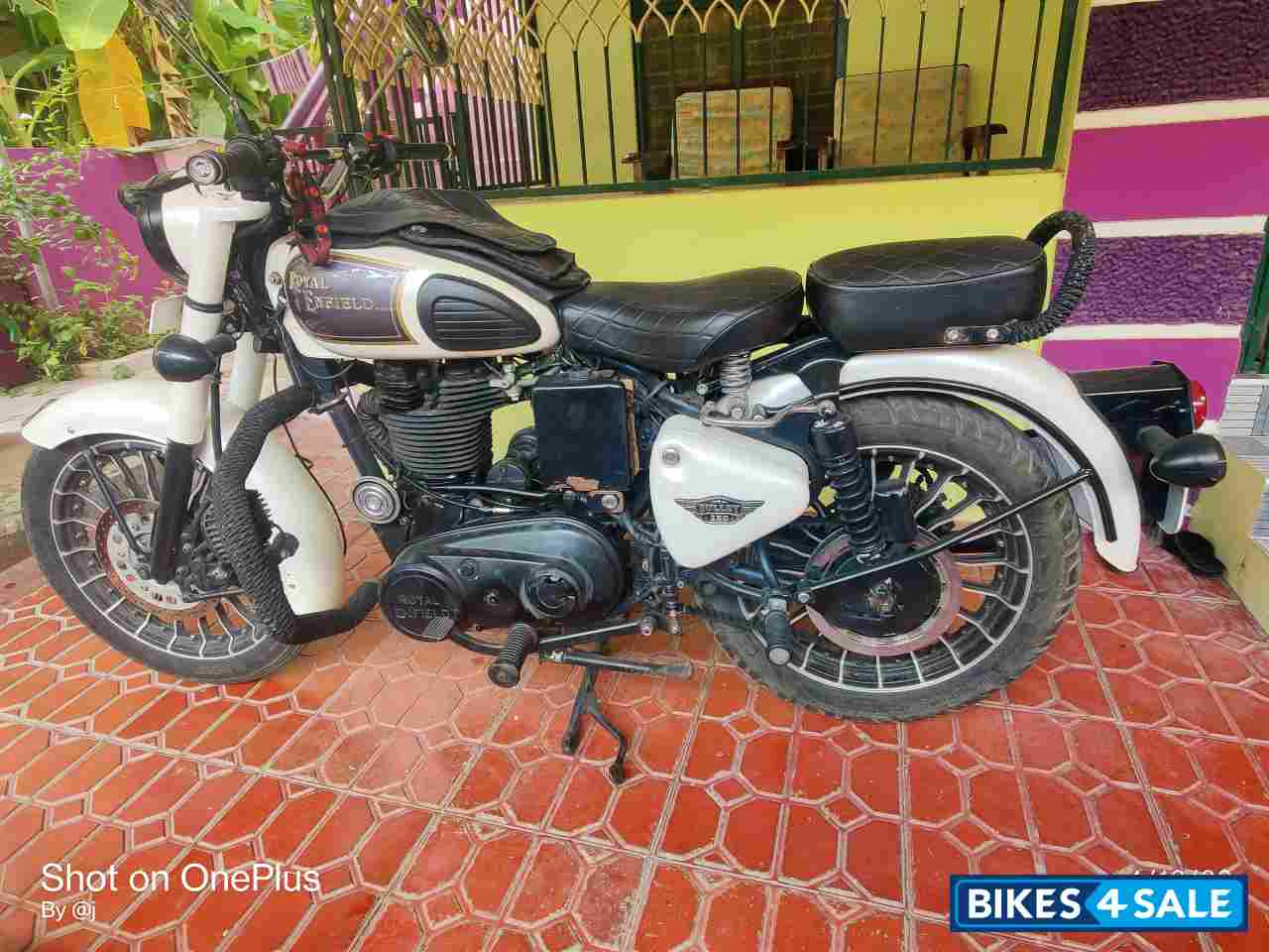 White Royal Enfield Bullet Standard 350
