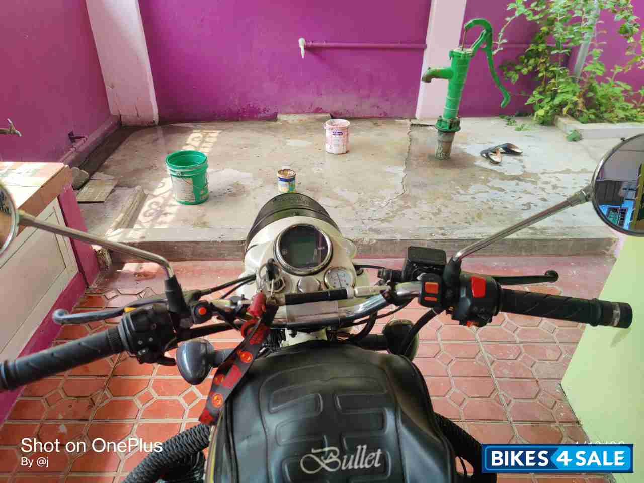 White Royal Enfield Bullet Standard 350