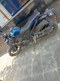 Navy Blue Yamaha MT-15