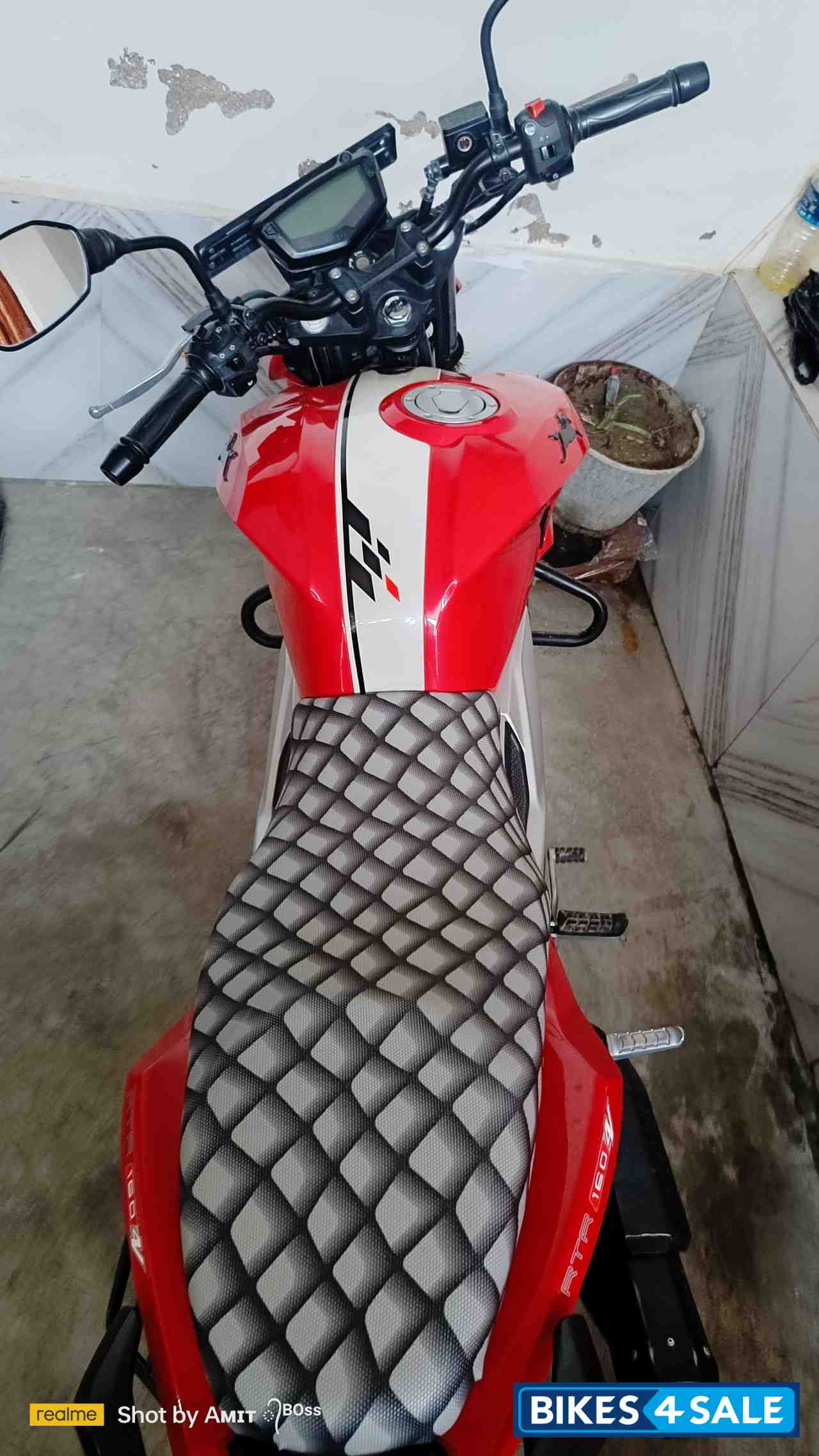 Red TVS Apache RTR 160 4V BS6