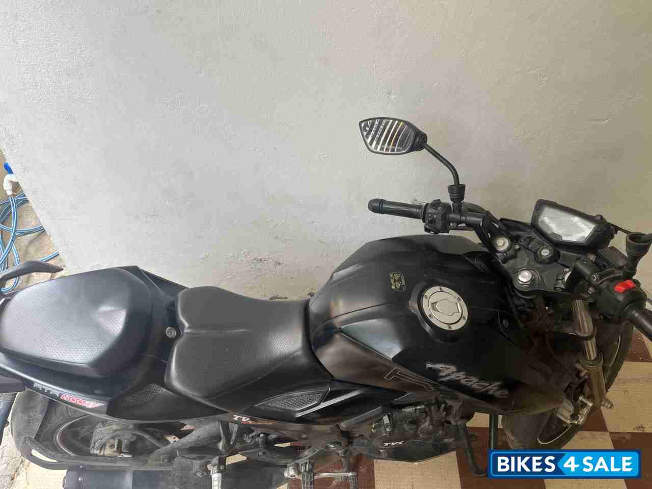 Black TVS Apache RTR 200 4V