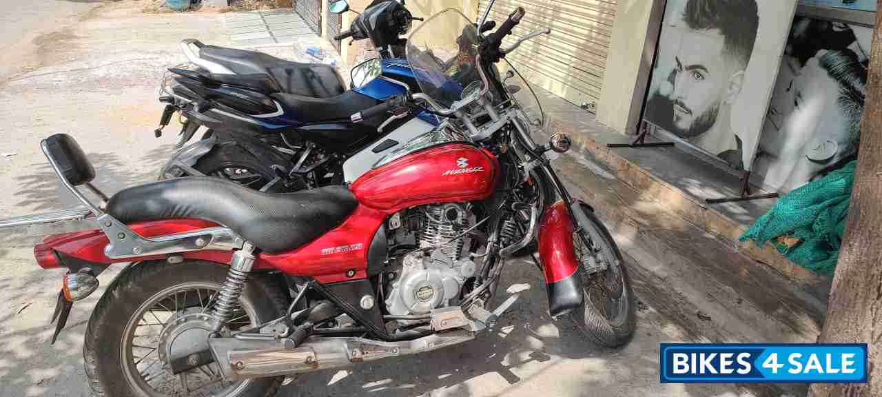 Bajaj Avenger 220 DTS-i