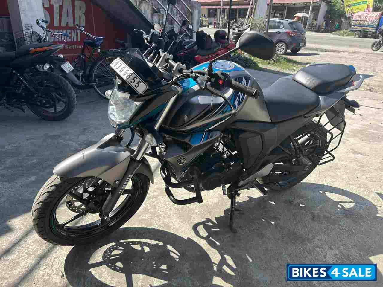 H Grey Yamaha FZ-S FI V2