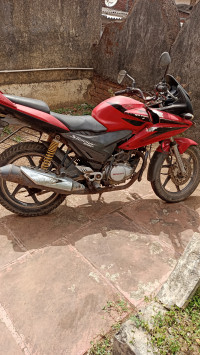 Red Honda CBF Stunner