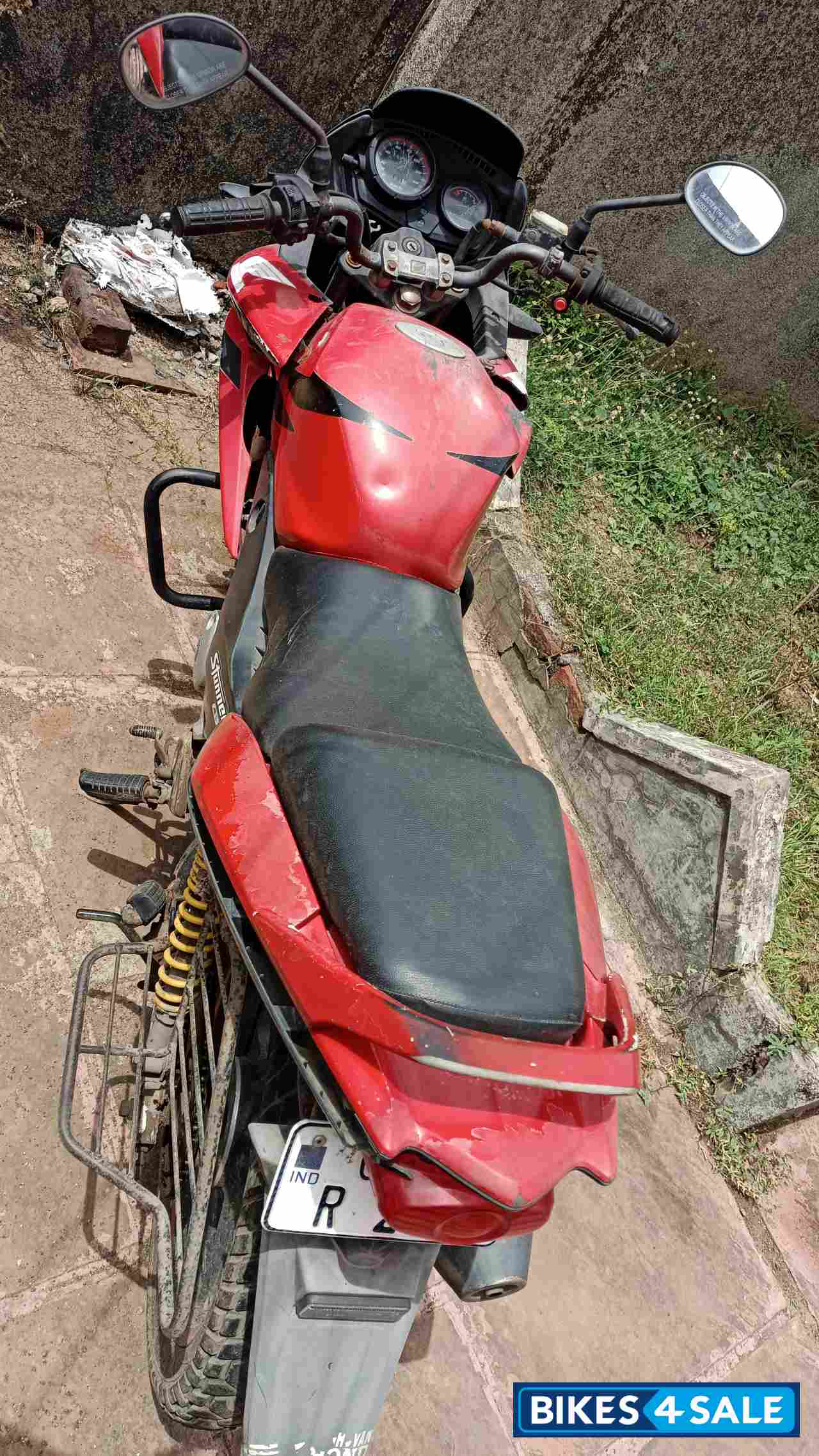 Red Honda CBF Stunner