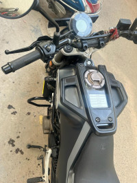 Husqvarna Svartpilen 250