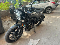 Husqvarna Svartpilen 250