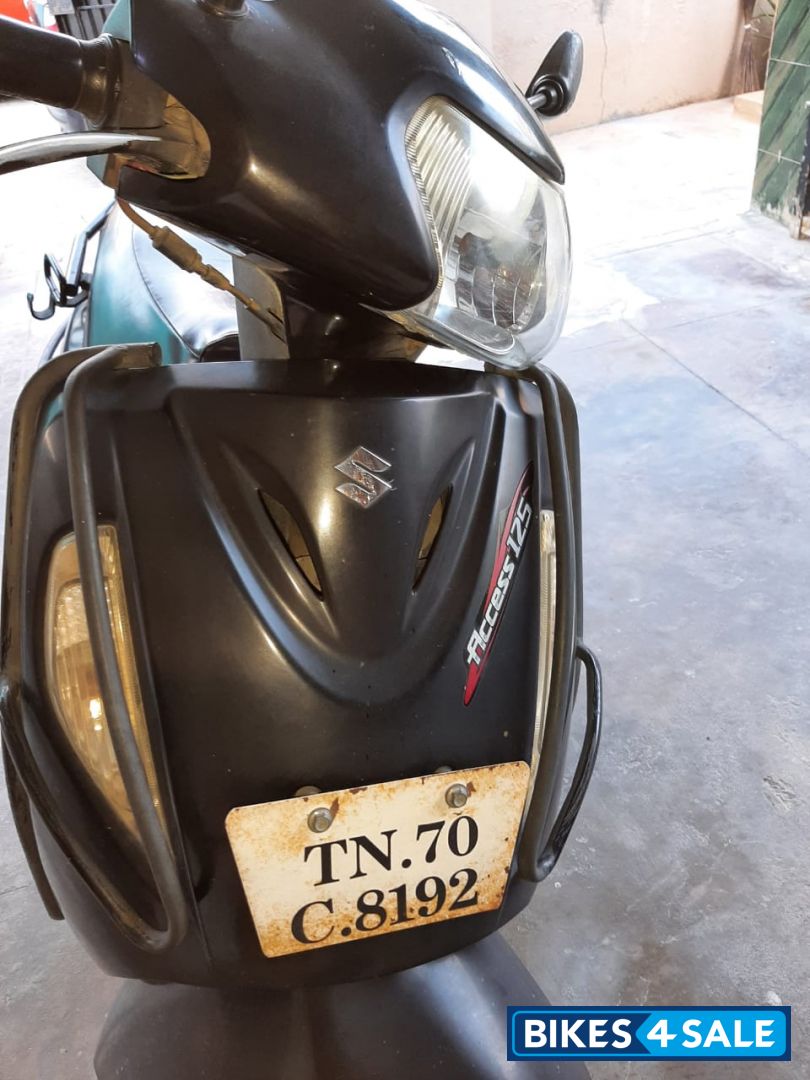 Black Suzuki Access 125