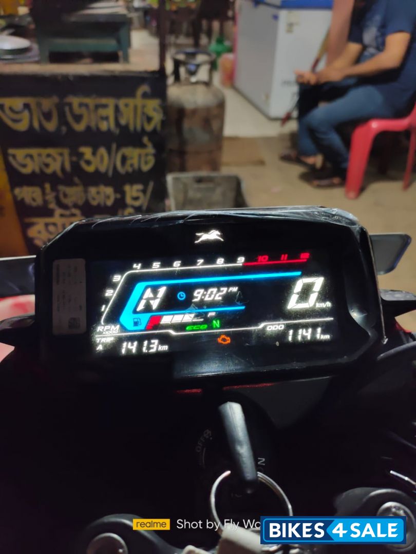 Black TVS Raider 125