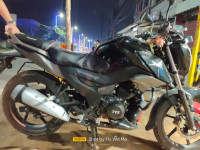 Black TVS Raider 125