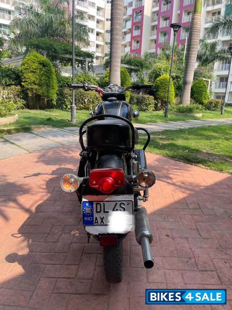 Black Royal Enfield Bullet Standard 350