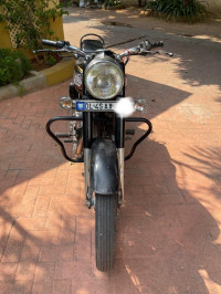 Black Royal Enfield Bullet Standard 350