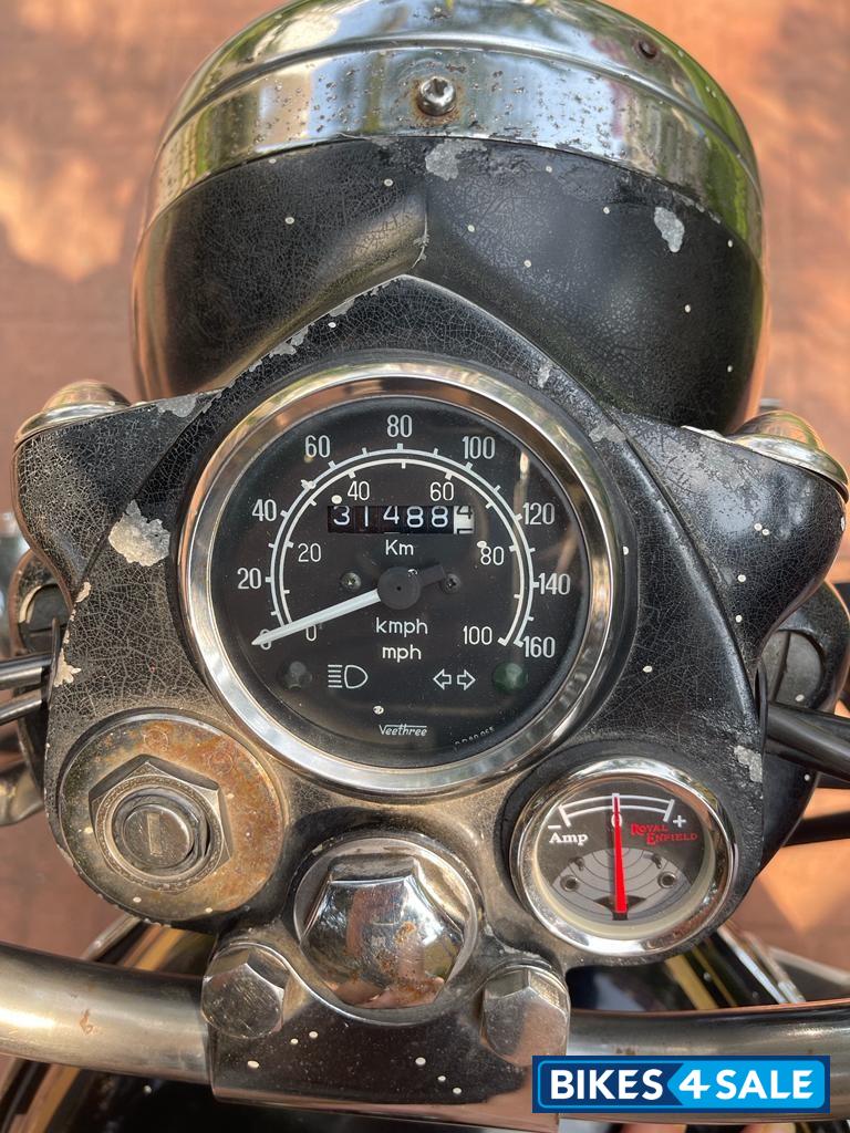 Black Royal Enfield Bullet Standard 350