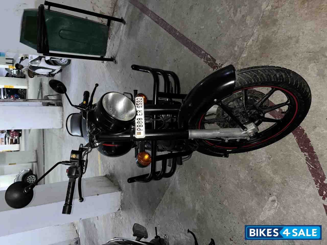 Royal Enfield Classic Stealth Black