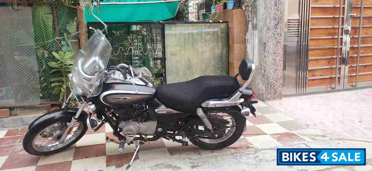 Bajaj Avenger Cruise 220