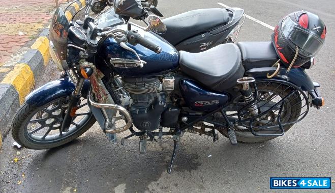 Blue Royal Enfield Meteor 350