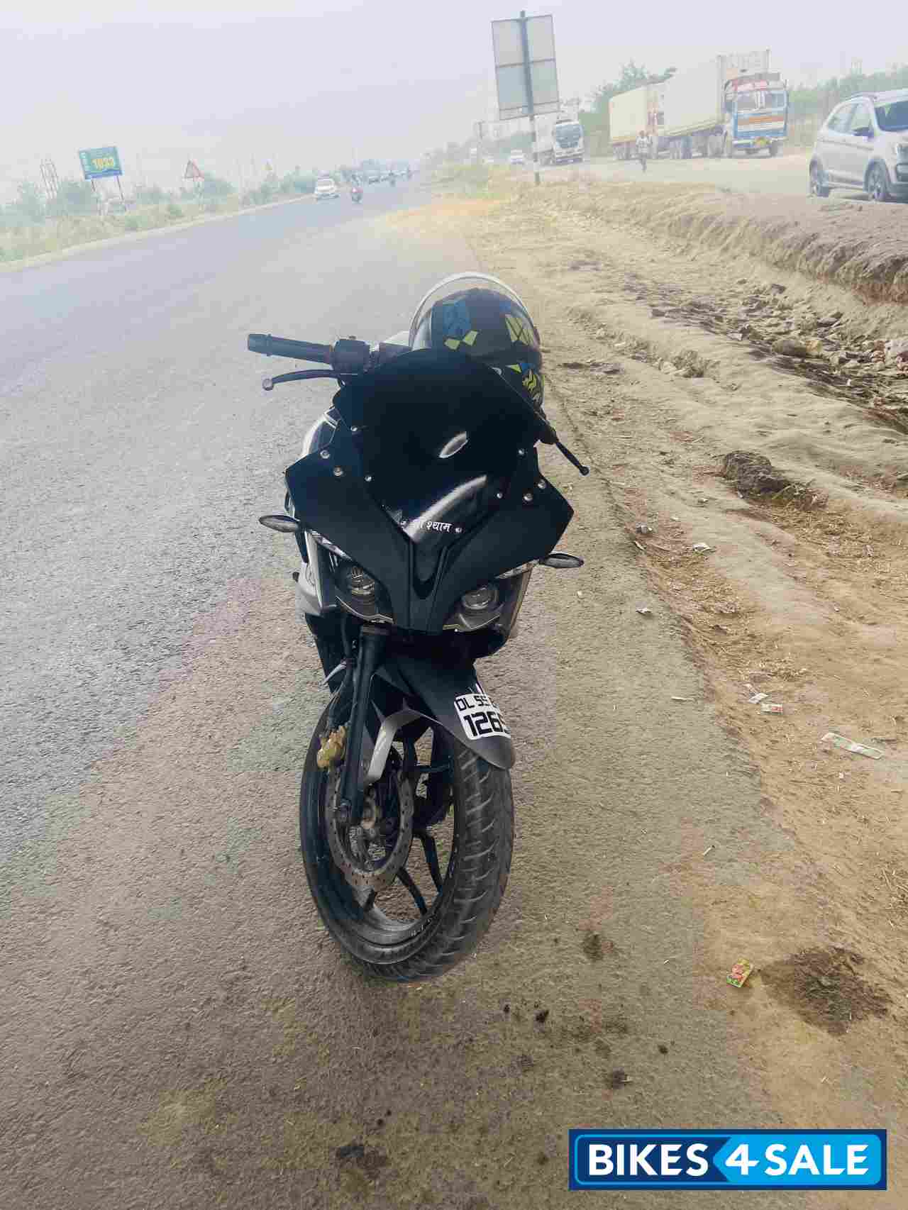Bajaj Pulsar RS 200