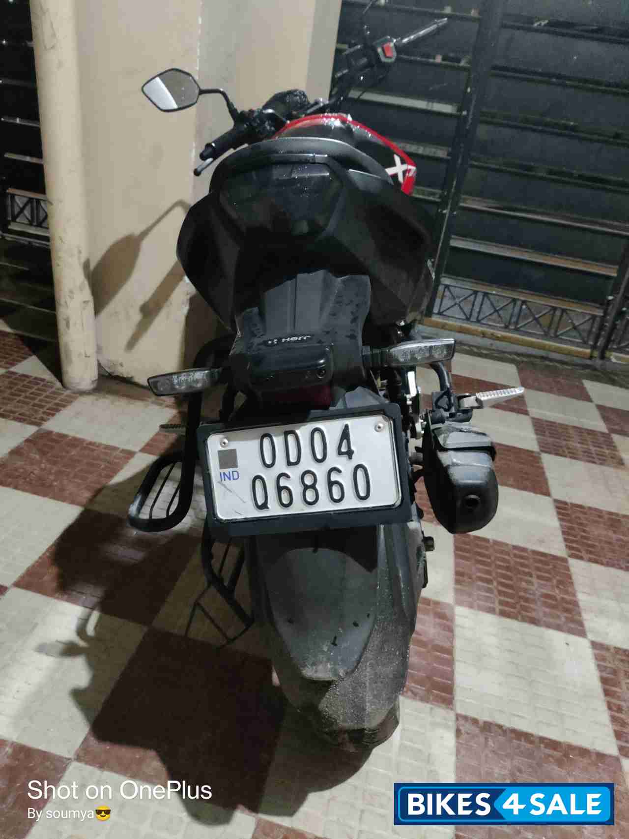 Red And Black Hero Xtreme 160R BS6