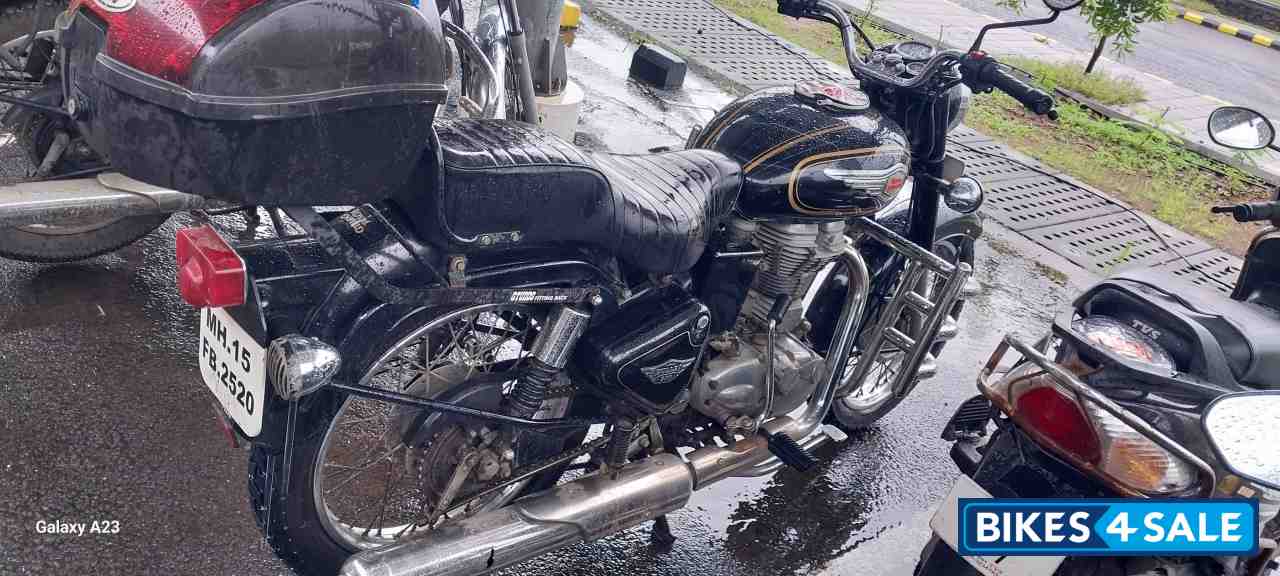 Black Royal Enfield Bullet Standard 350 Black Royal Enfield Bullet Standard 350