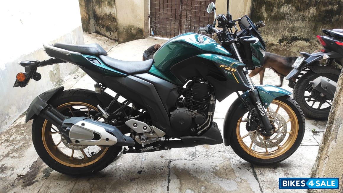 Yamaha FZS 25