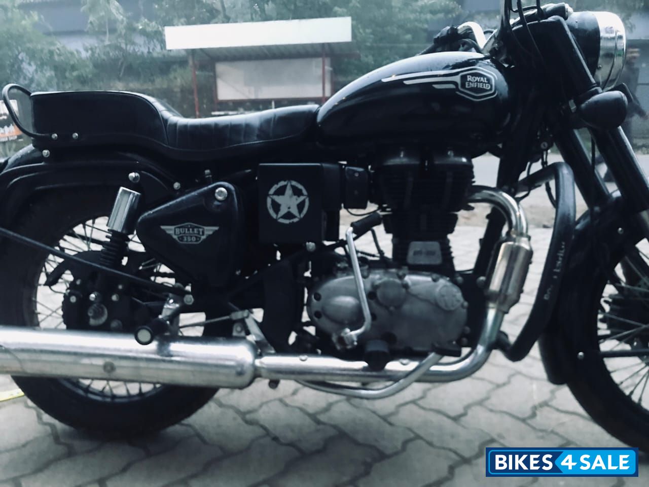 Black Royal Enfield Bullet 350 KS BS6