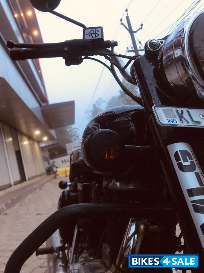 Black Royal Enfield Bullet 350 KS BS6