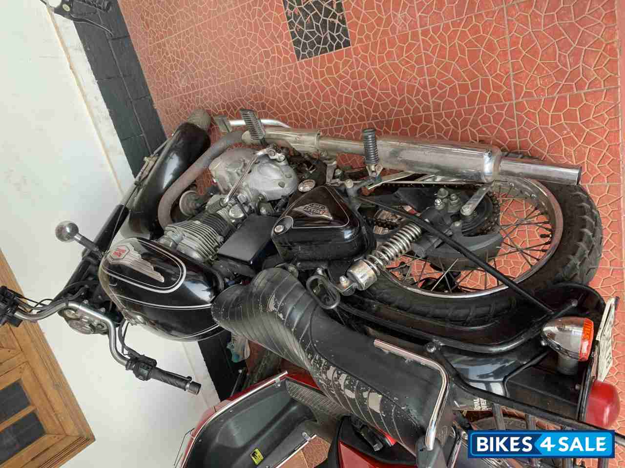 Black Royal Enfield Bullet Standard 500