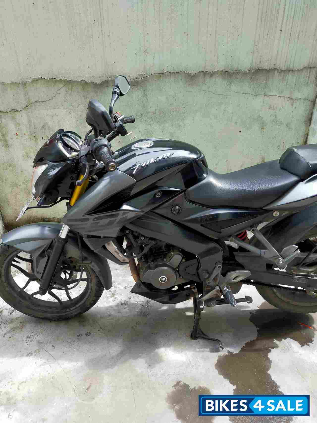 Bajaj Pulsar 200 NS