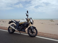White Mahindra Mojo XT 300