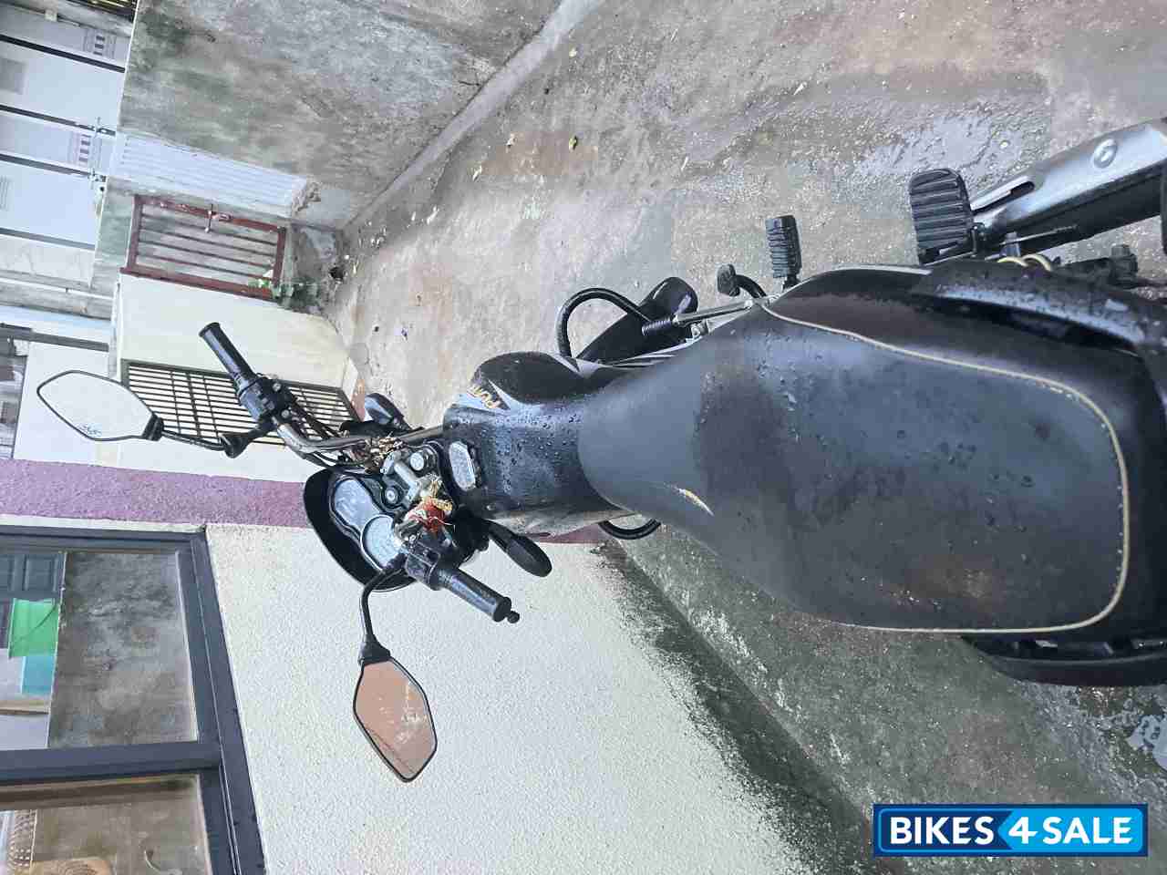 Bajaj Platina 100 ES Bajaj Platina 100 ES